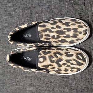 Pink Lily Cheetah Slid-on Sneakers